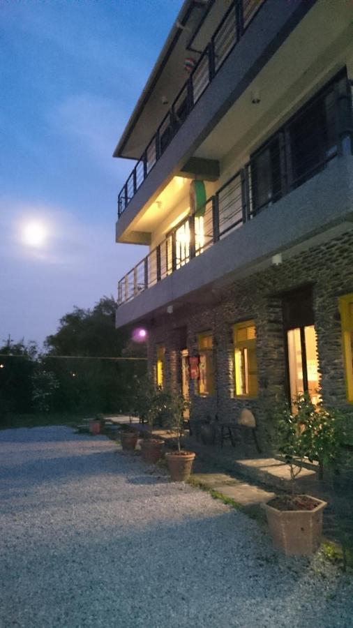 Stone House Homestay Yilan Exteriör bild