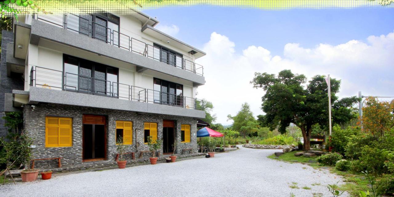 Stone House Homestay Yilan Exteriör bild