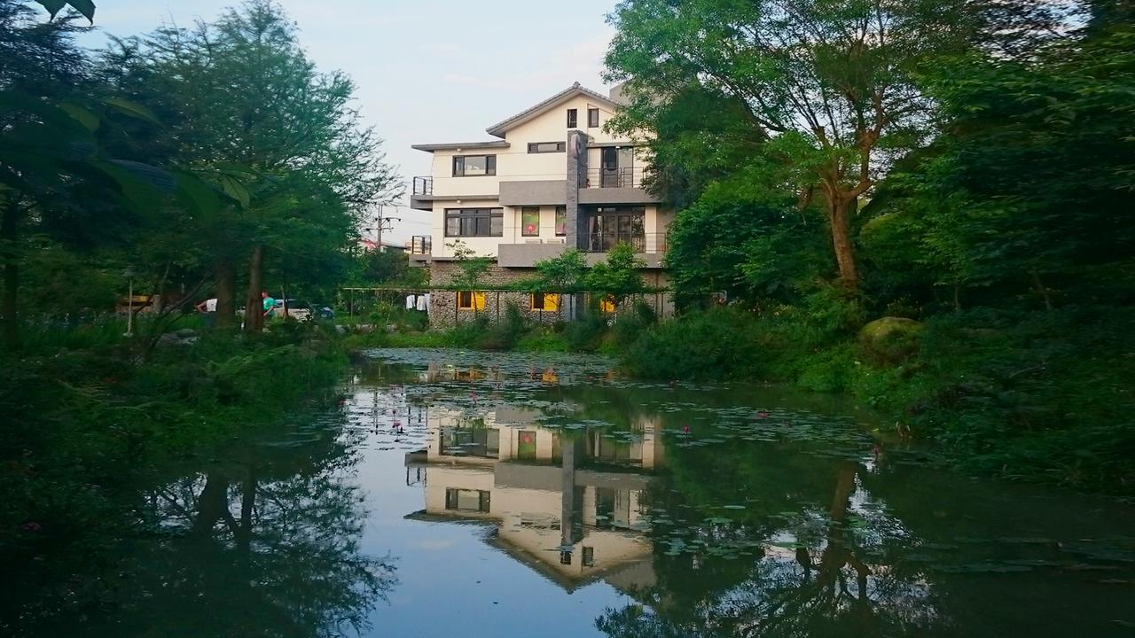 Stone House Homestay Yilan Exteriör bild