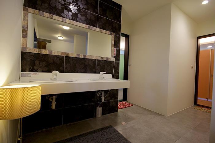 Stone House Homestay Yilan Exteriör bild